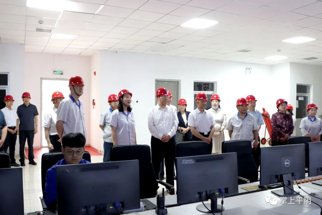 市領(lǐng)導(dǎo)帶隊(duì)到我公司開展安全生產(chǎn)執(zhí)法檢查